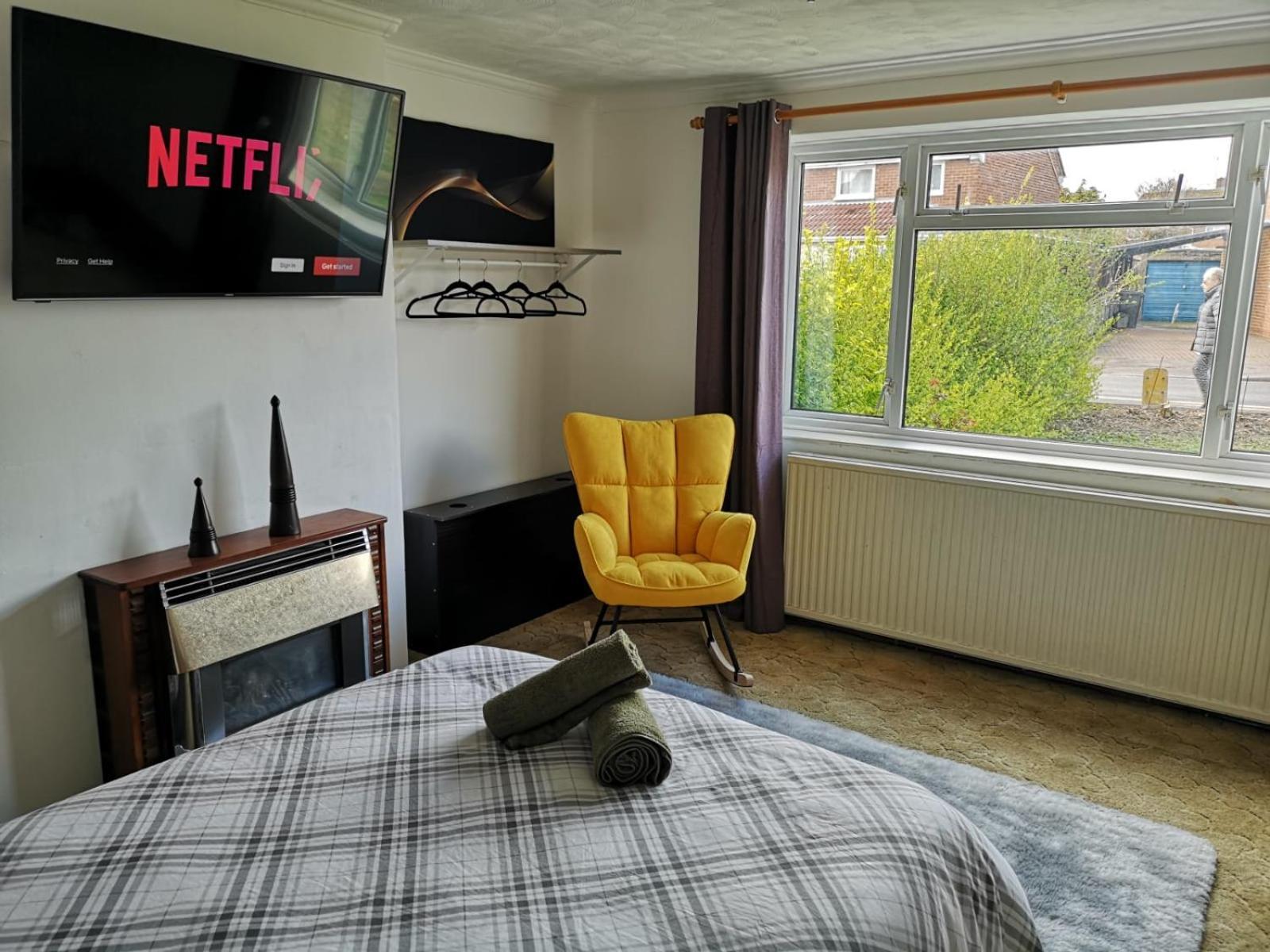 Mossbank House Luton Airport Hotel Екстериор снимка